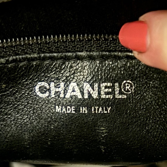 Chanel Black Quilted Caviar Leather Medallion Tote (Authentic Pre-Owned) - Picture 7 of 9